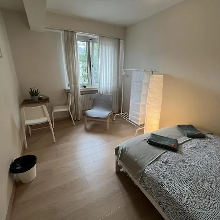 Train Station Отель *