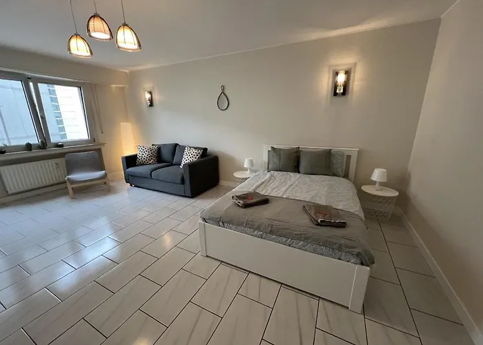 Train Station Hotel *