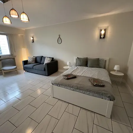 Train Station Hotell *